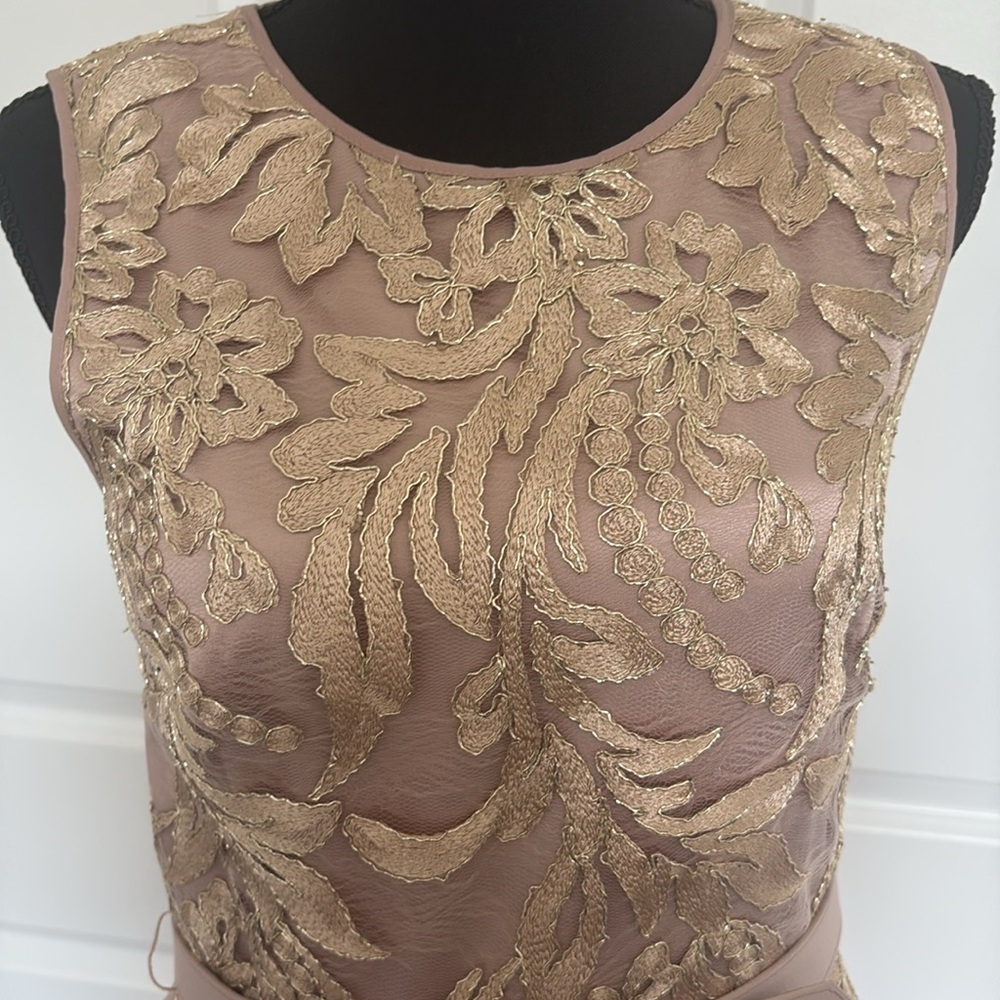 Eliza J Gold A-Line Midi Dress Sleeveless Crew Neck - Picture 4 of 10
